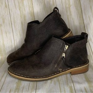 UGG Womens Clementine Ankle Boots Lodge Size 6.5 Brown Size Zip Crepe Leather